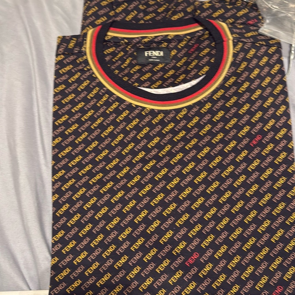 FENDI t shirt